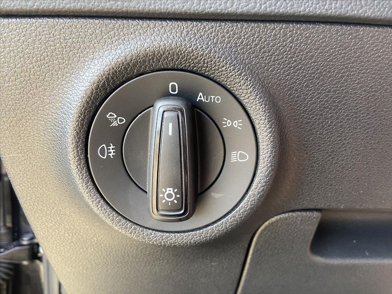 Škoda Karoq 2,0 TDI DSG Sportline 4x4 DPH - fotka 17 z 37