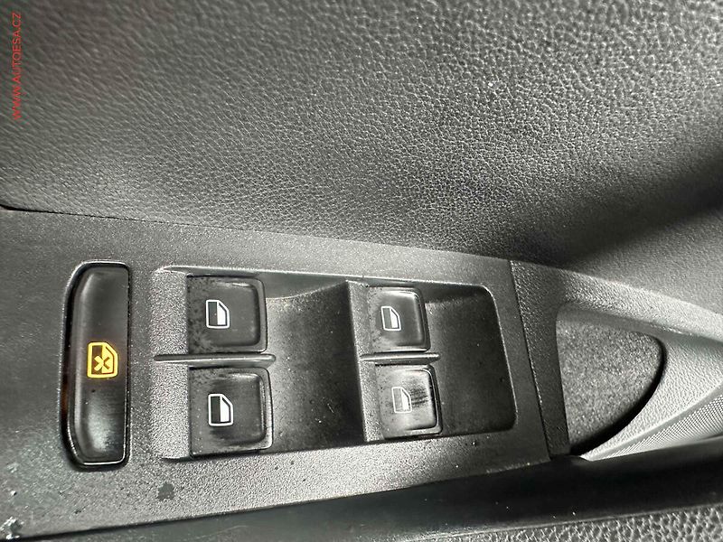 Škoda Octavia (2015) 1.2 TSi, Ambition, park. - fotka 14 z 16