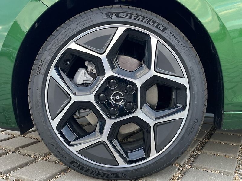 Opel Astra (2026) ST ULTIMATE HYBRID 1.2T (145k) - fotka 22 z 22