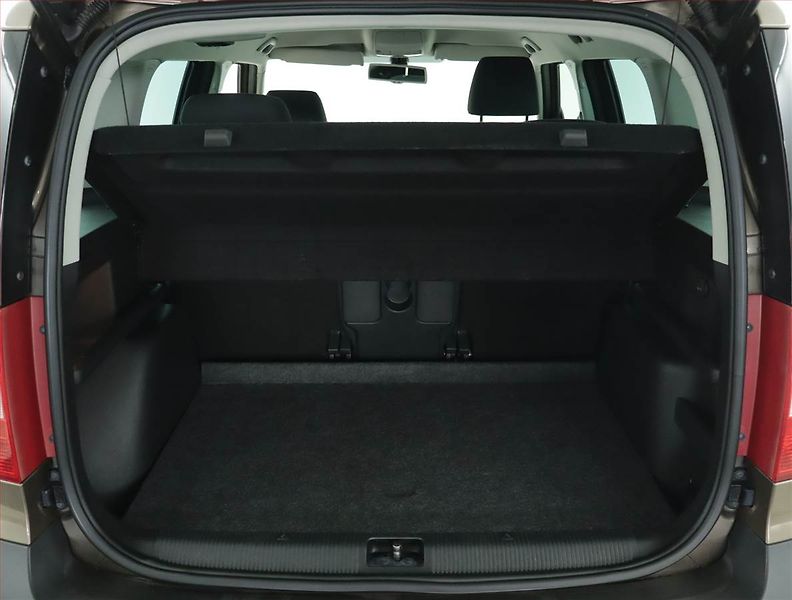 Škoda Yeti (2012) 2.0 TDI, 4X4, Xenony - fotka 13 z 15