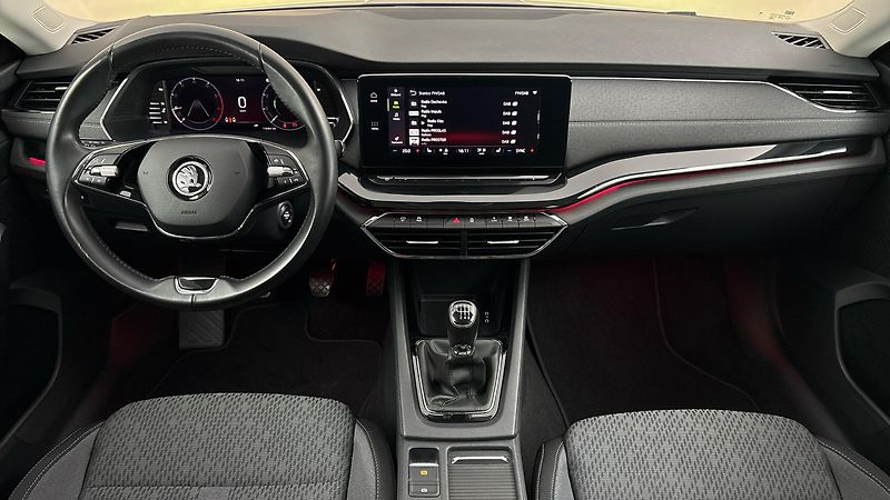 Škoda Octavia 1.0 TSI Style Combi - fotka 8 z 26