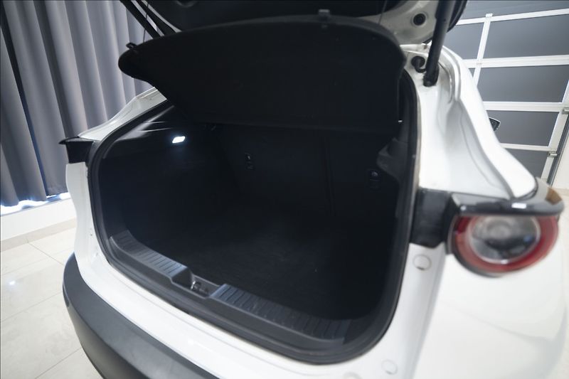 Mazda CX-30 2,0 SKYACTIV-X NAVI KAMERA ČR - fotka 43 z 45