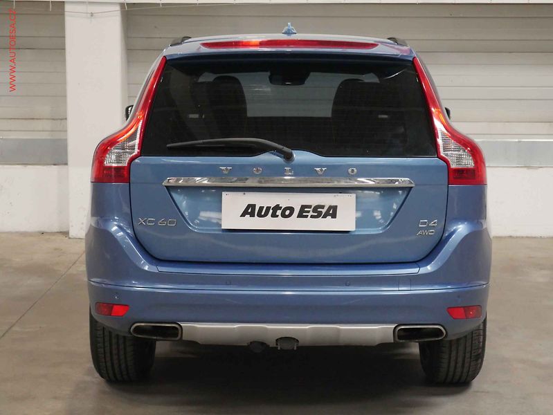 Volvo XC60 (2015) 2.4D4 AWD, ČR, Momentum, AT - fotka 5 z 21