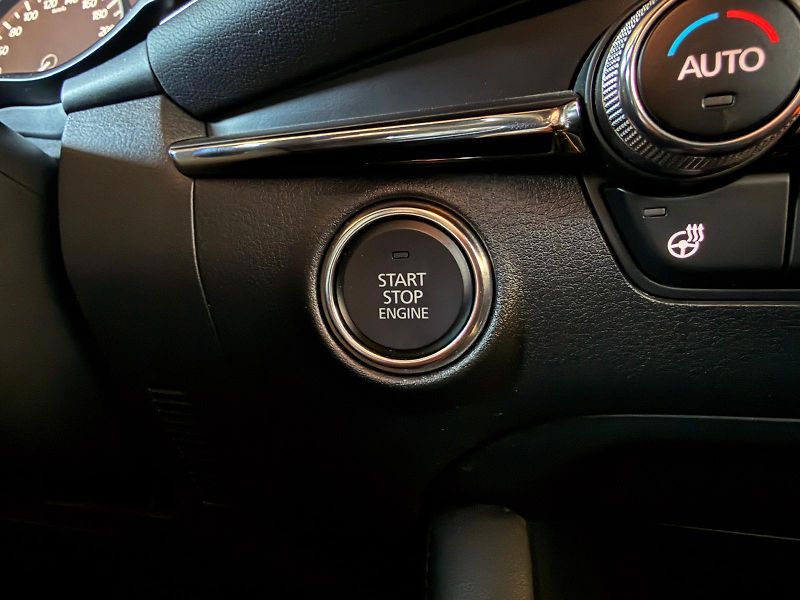 Mazda 3 2.0 G122/Plus/Style - fotka 25 z 29