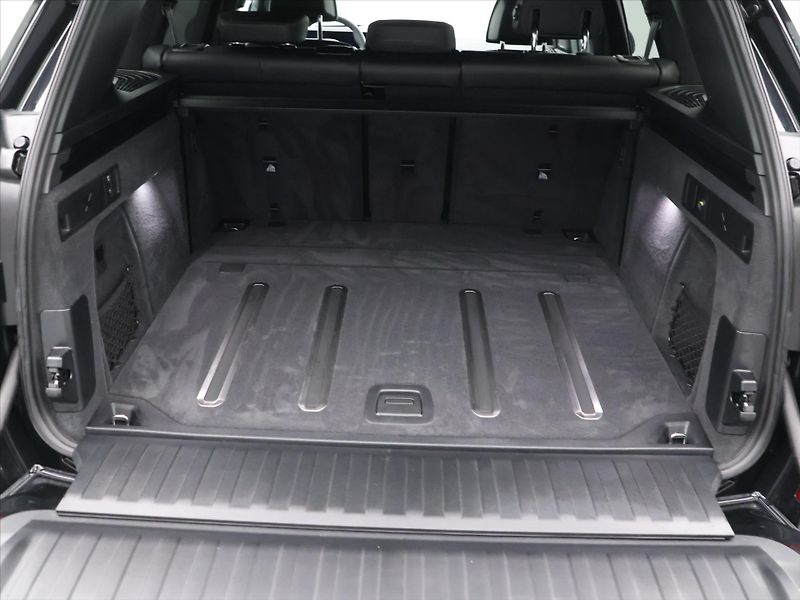 BMW X5 3,0 xDrive40d Mpacket - fotka 9 z 28