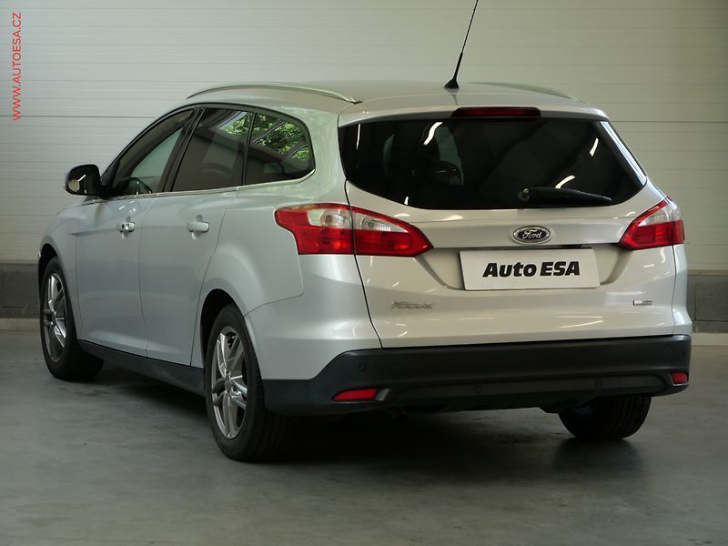 Ford Focus (2012) 1.0 EB, Klima - fotka 6 z 20