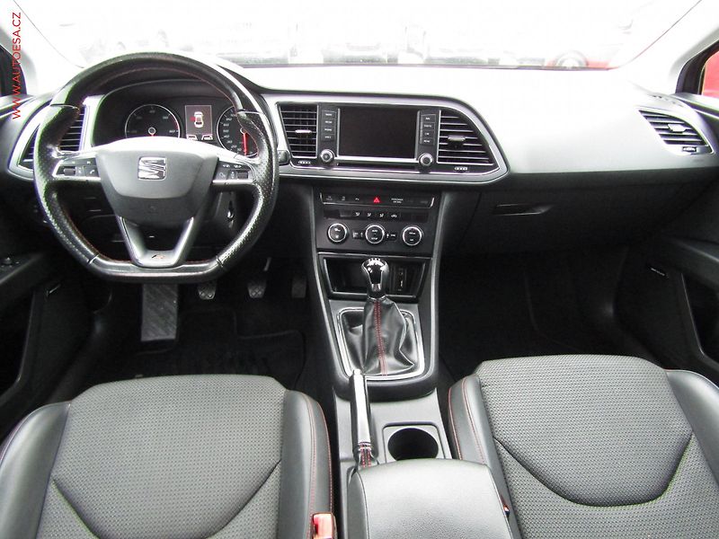 Seat Leon (2016) 2.0TDi, LED, navi - fotka 8 z 19