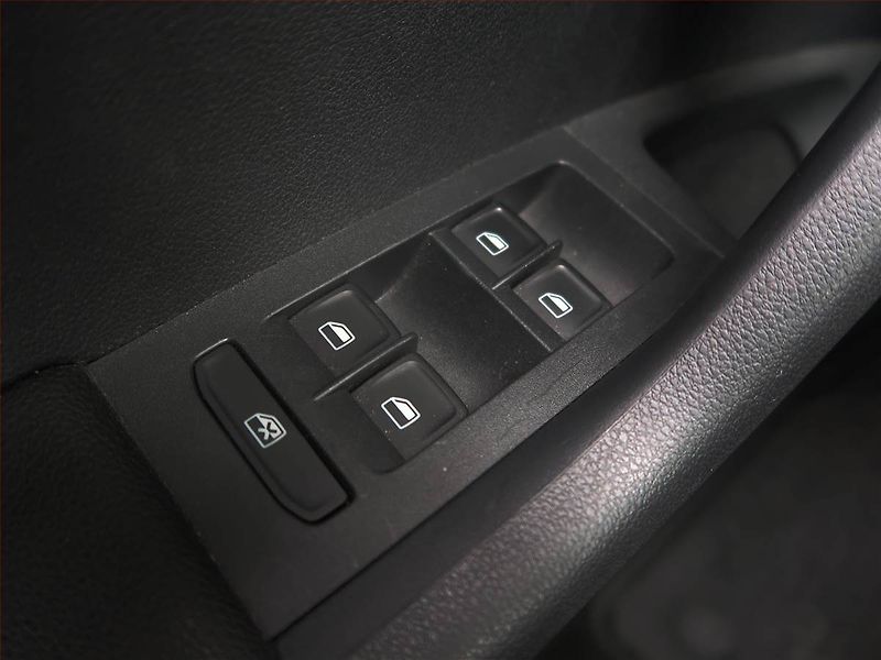 Škoda Octavia (2013) Elegance 2.0 TDI, Serv.kniha - fotka 16 z 16