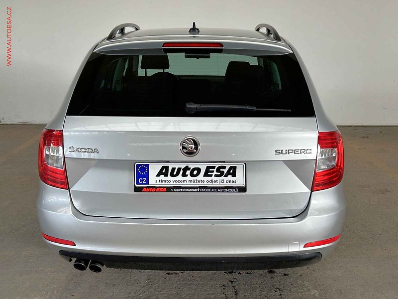Škoda Superb (2015) 2.0TDi, DSG, AC - fotka 5 z 15
