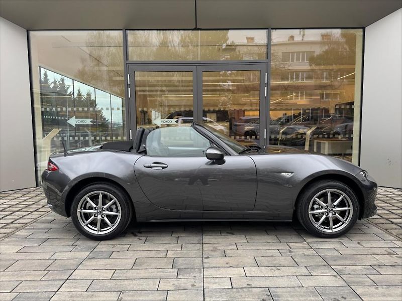 Mazda MX-5 (2025) 1,5 132ps 6MT RWD Exlusive-Lin - fotka 8 z 11