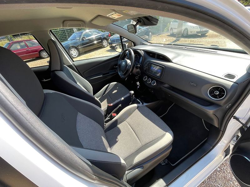Toyota Yaris 1.5VVT-i 82kW*TEMPO*KLIMA*CZ - fotka 17 z 37
