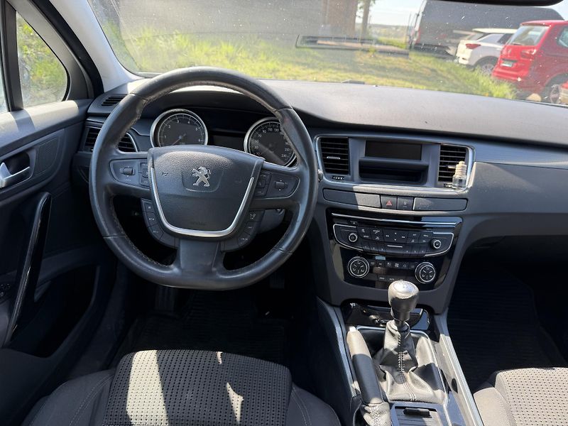 Peugeot 508 1.6 16V - fotka 10 z 19