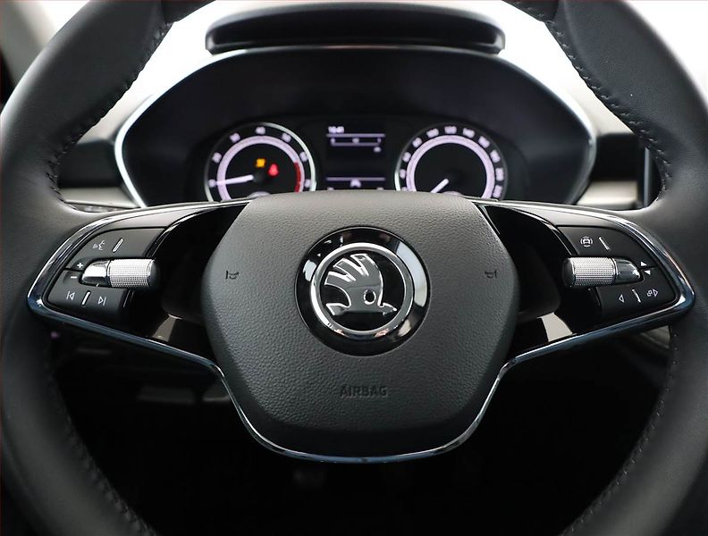 Škoda Fabia (2023) Style 1.0 TSI, ČR,1.maj - fotka 8 z 17