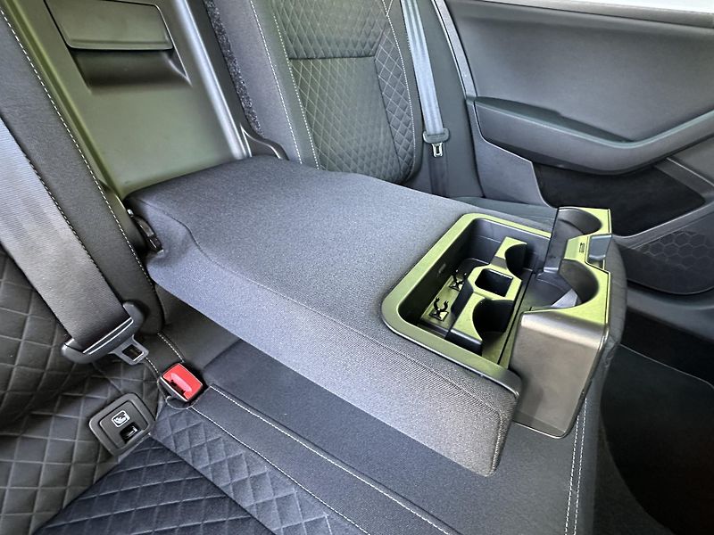 Škoda Superb (2016) 1.8TSI/132kW *STYLE* 1.Maj.  - fotka 28 z 38