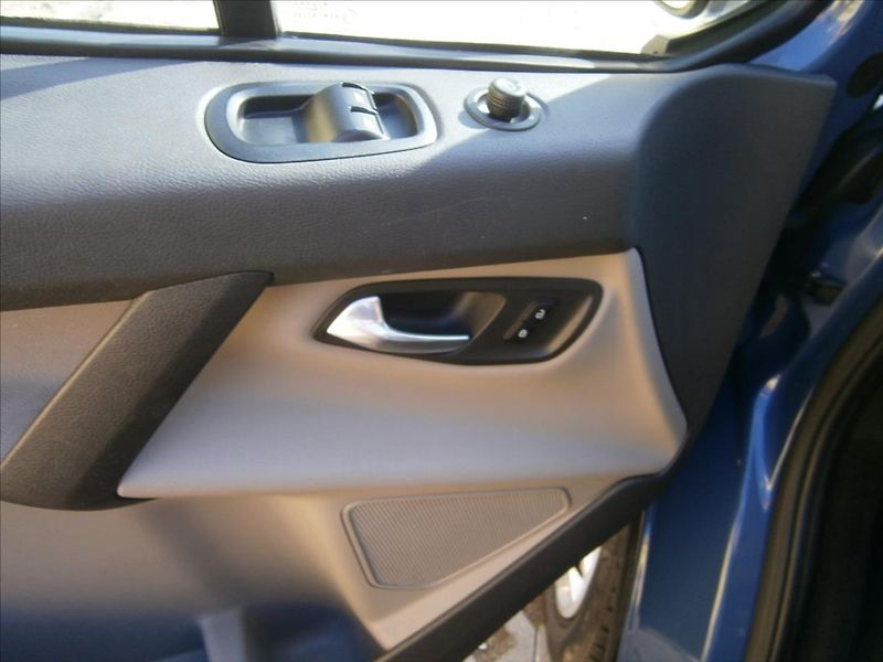 Ford Tourneo Custom 2,2 TDCi  TITANIUM - fotka 23 z 23