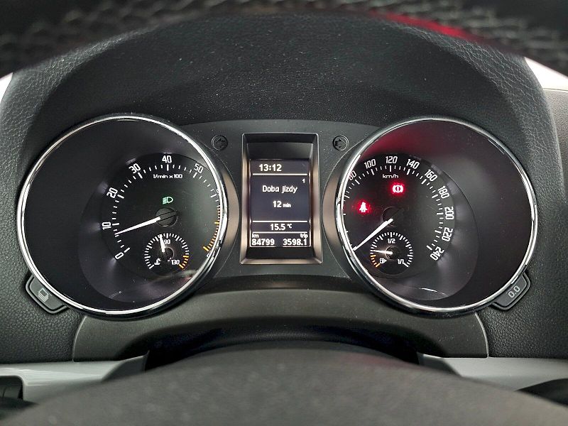Škoda Yeti (2009) 1.2TSI 77kW  Ambition, panoram - fotka 13 z 21