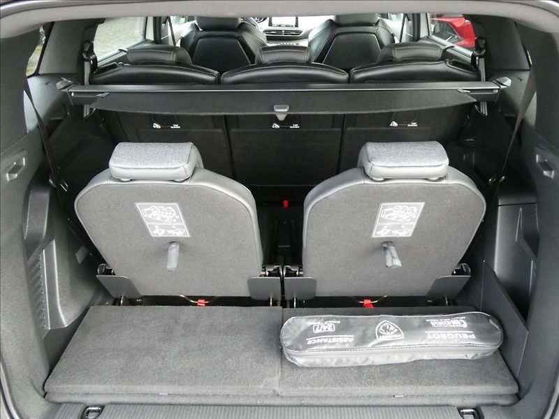Peugeot 5008 1,6 133kW GT-line AT8,7.míst,D - fotka 19 z 50