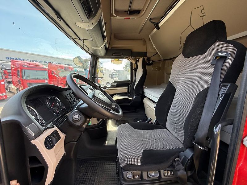 MAN TGX18.460 EURO 6 MEGA/lowdeck - fotka 14 z 19