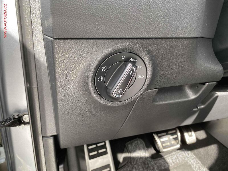 Škoda Karoq (2019) 1.5 TSi, Style, DSG, +ALU - fotka 15 z 20