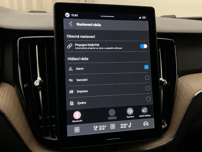 Volvo XC60 (2026) T6 AWD RECHARGE DARK PLUS AUT - fotka 32 z 45