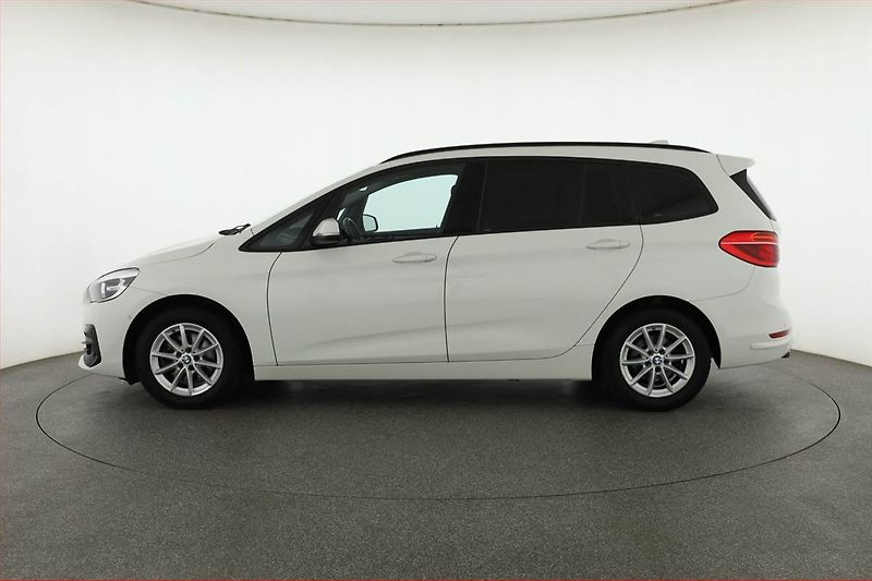 BMW Řada 2 (2018) 218i Gran Tourer, Automat - fotka 3 z 17