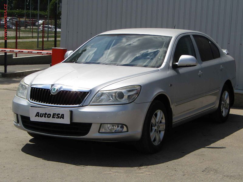 Škoda Octavia (2010) 1.2 TSi, ČR, AC, tempo - fotka 3 z 15
