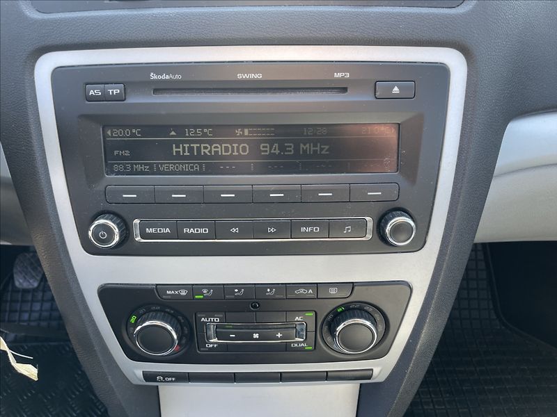 Škoda Octavia 2,0 TDi 103kw CFH Euro5 - fotka 16 z 32