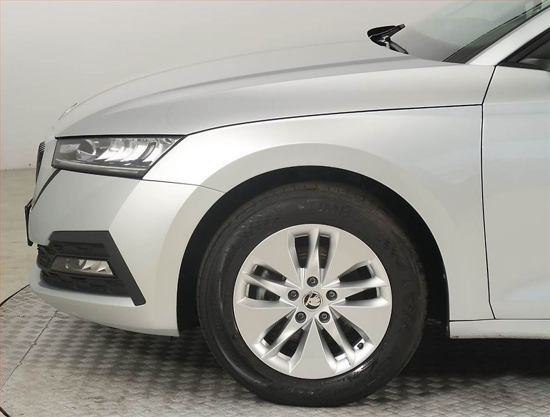 Škoda Octavia (2022) Ambition 2.0 TDI, ČR,1.maj - fotka 14 z 22