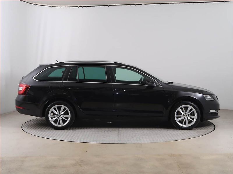 Škoda Octavia (2017) 2.0 TDI, 4X4, Automat, Kůže - fotka 6 z 20