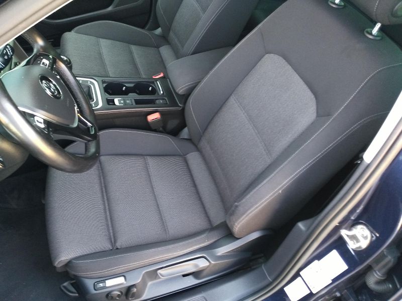Volkswagen Passat 1,4 TSI  /110 kW/  - fotka 18 z 45