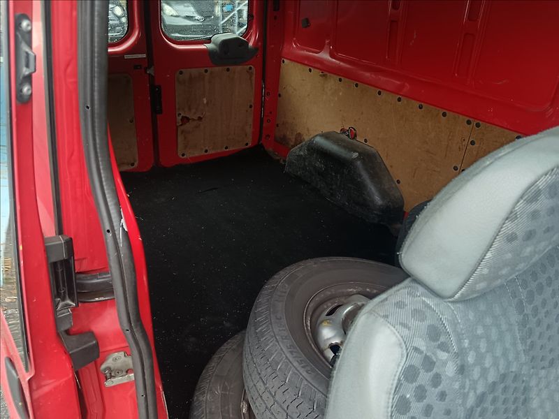 Ford Transit 2,2 TDCi 6míst - fotka 18 z 21
