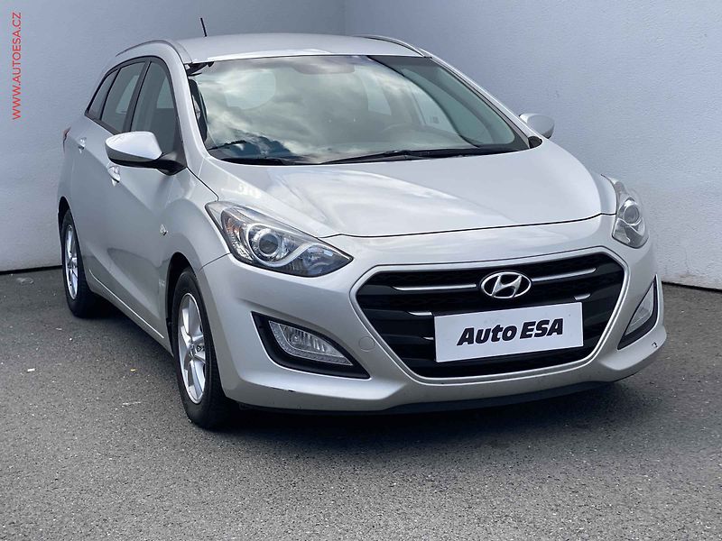 Hyundai i30 (2015) 1.6CRDi, ČR, AC - fotografie inzerátu