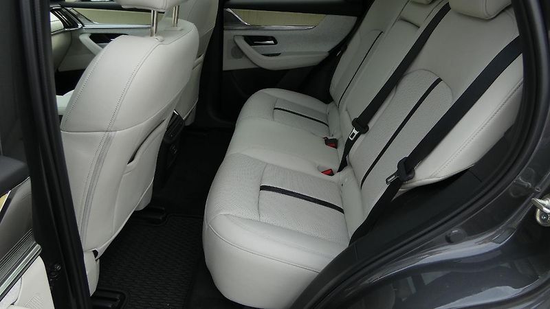 Mazda CX-60 2.5 e-Skyactiv PHEV AWD aut. T - fotka 20 z 28