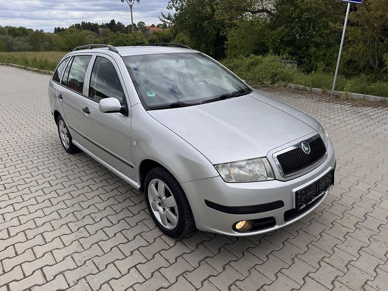 Škoda Fabia 2.0i 85kW ELEGANCE*TEMPOMAT* - fotka 2 z 13
