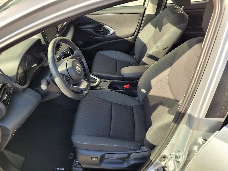 Toyota Yaris (2025) 1.5L HEV  Limited Edition - fotka 5 z 11