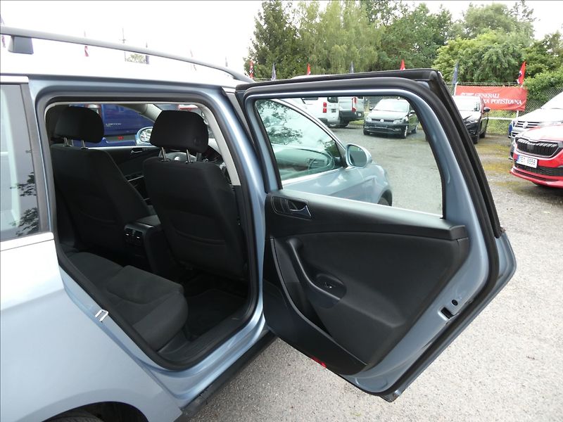 Volkswagen Passat 2,0 TDi 103kW Comfort,NAVI,TZ - fotka 20 z 38