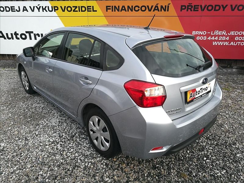 Subaru Impreza 1,6 i 4x4 aut. - fotka 4 z 20
