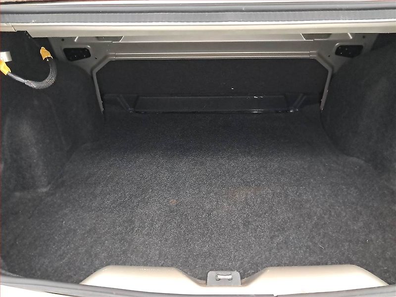 Renault Thalia (2012) 1.2 16V, po STK, pěkný stav - fotka 13 z 14