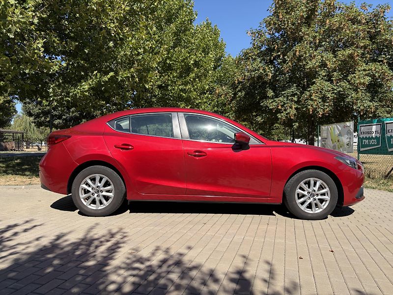 Mazda 3 2.0 SKYACTIV Challenge - fotka 13 z 29
