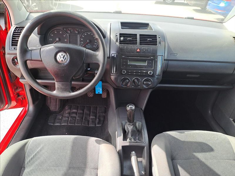 Volkswagen Polo 1,0 i - fotka 9 z 13