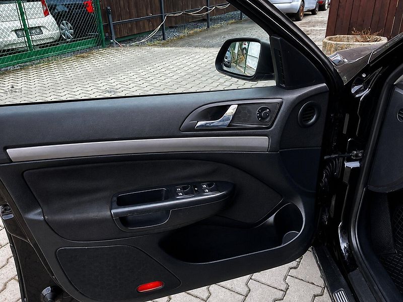Škoda Octavia 2,0TDi (103kW)*STK DO 8/2028* - fotka 14 z 14