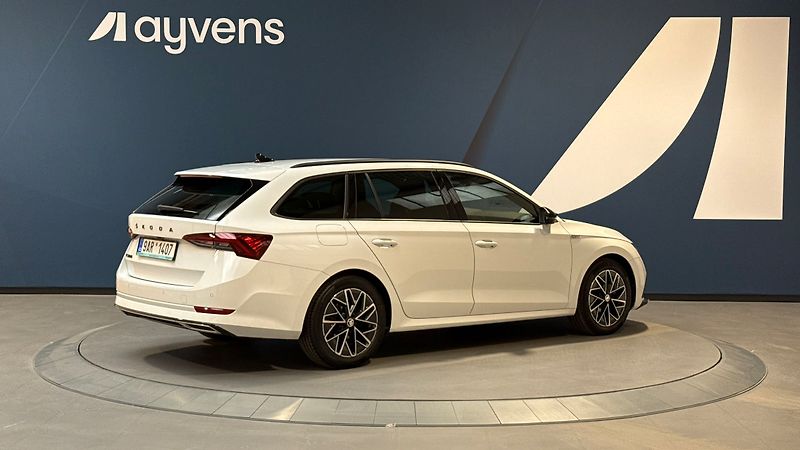 Škoda Octavia 2.0 TDI 110kW DSG Sportline Co - fotka 2 z 14