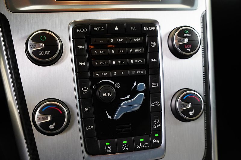 Volvo XC60 - fotka 20 z 25
