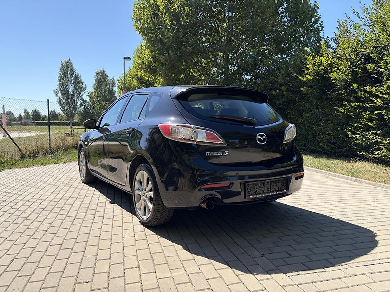 Mazda 3 1.6 90th Anniversary - fotka 8 z 29