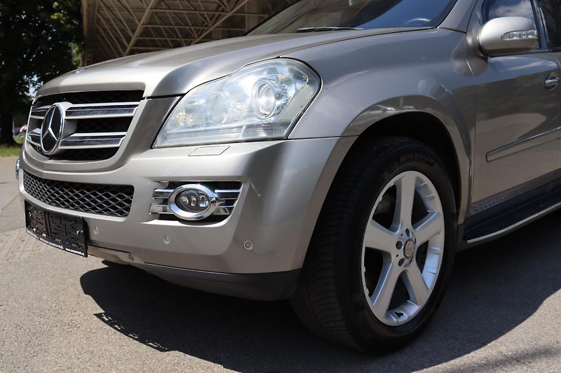 Mercedes-Benz GL 420CDI 4MATIC 225kW - fotka 5 z 48