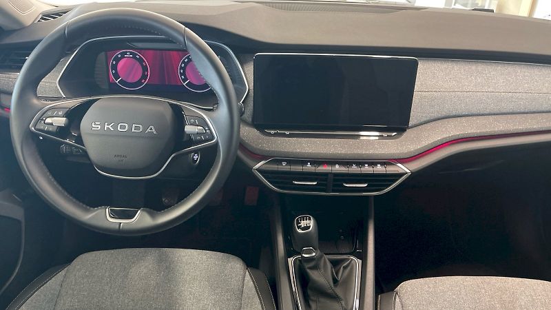 Škoda Octavia (2025) Kombi Top Selection 2.0TDI 85k - fotka 5 z 30