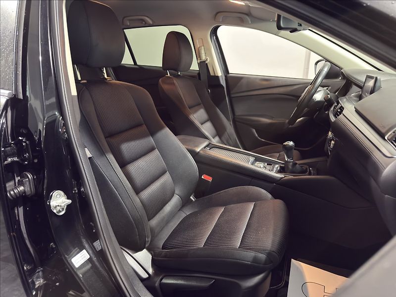 Mazda 6 2,2   D 1.MAJITEL 1.ROK ZÁRUKA - fotka 29 z 41