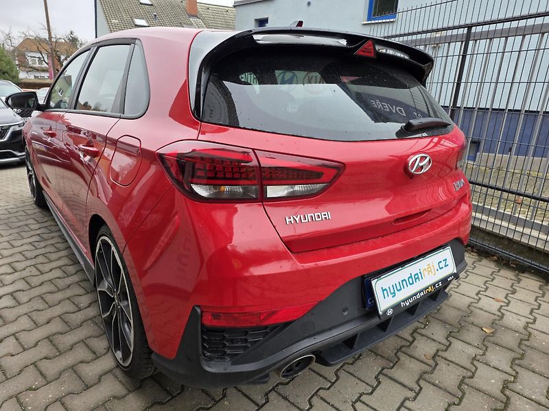 Hyundai i30 2.0N-ZÁRUKA-NÍZKÉ KM-1.MAJITEL - fotka 8 z 13