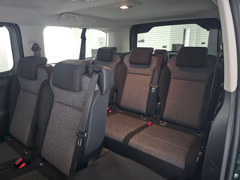 Toyota ProAce Verso (2025) L2 2.0D 180k 8AT FAMILY WEBAST - fotka 8 z 32