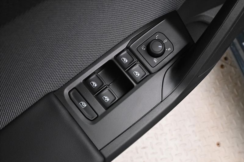 Seat Leon 1,5 TSI 85kW Style Záruka až 5 - fotka 25 z 30
